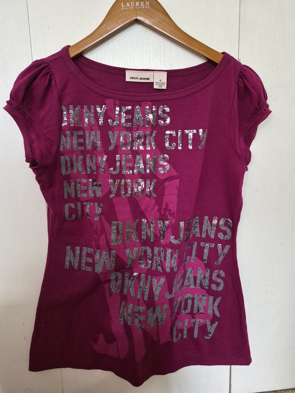 DKNY Fuchsia Graphic Logo Tee with Silver Print Sz M
